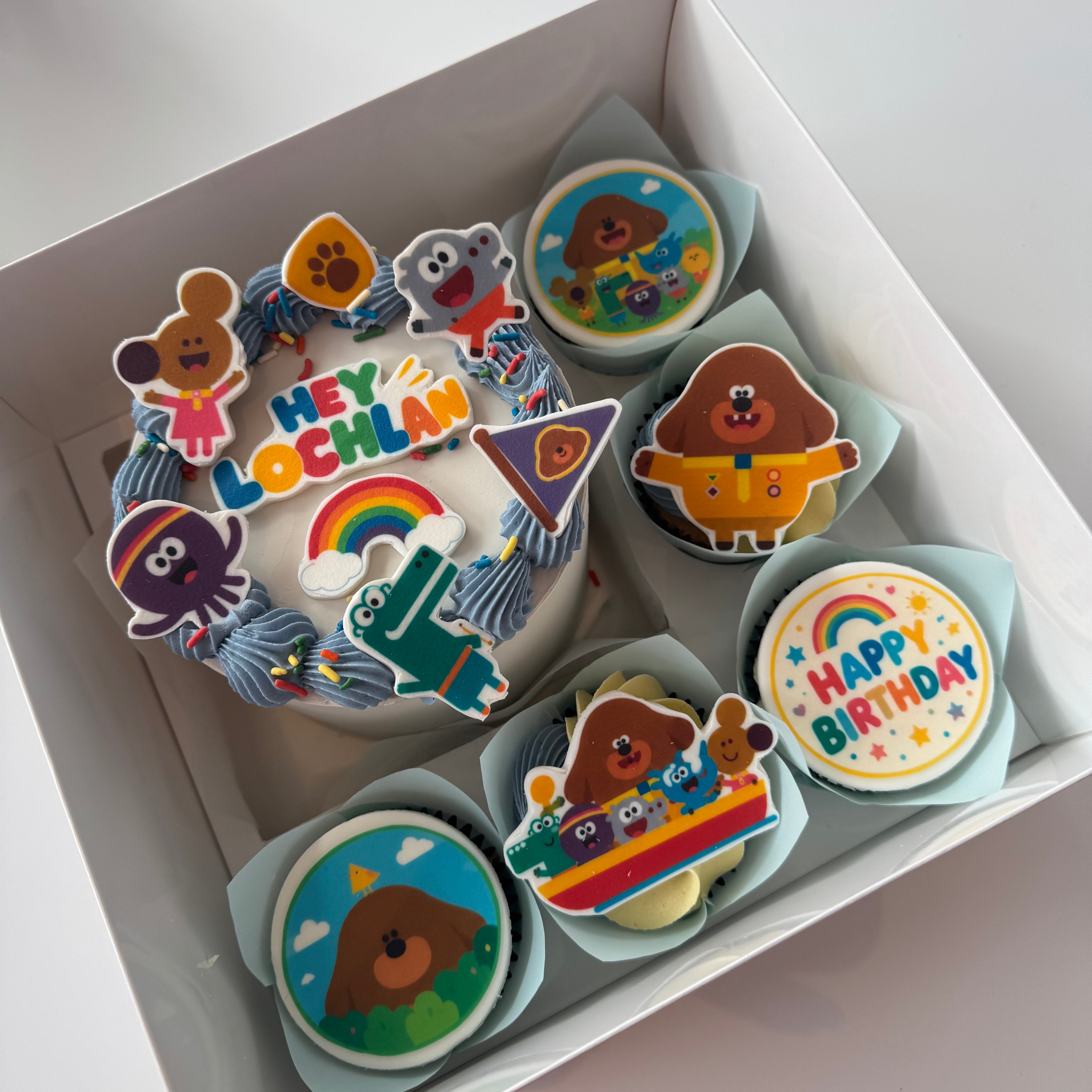 Duggee & Friends Cake & Cupcake Box